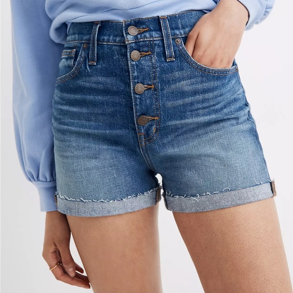 Madewell High-Rise Denim Shorts in Burke Wash: Button-Front Edition - Picture 2 of 11